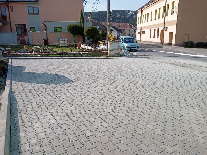 Parkoviště, Velké Opatovice – fotografie 11