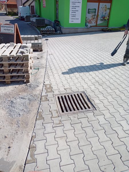 Parkoviště, Velké Opatovice – fotografie 6