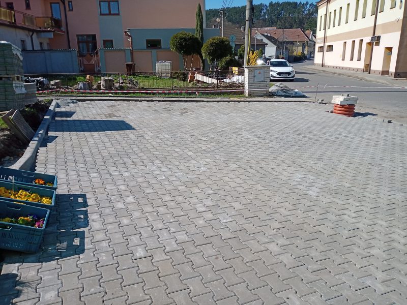 Parkoviště, Velké Opatovice – fotografie 3