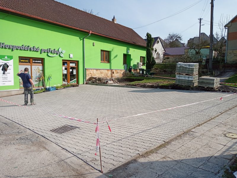 Parkoviště, Velké Opatovice – fotografie 8